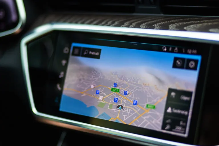 Apple CarPlay et iPhone : connexion et usage au volant