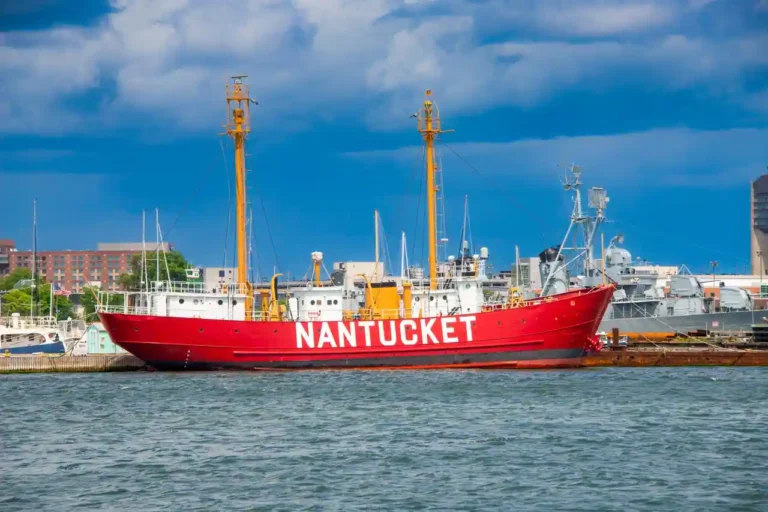Bateau-phare : le phare flottant qui veillait en mer