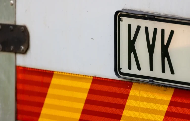 Informations sur une voiture avec sa plaque : ce qui est possible
