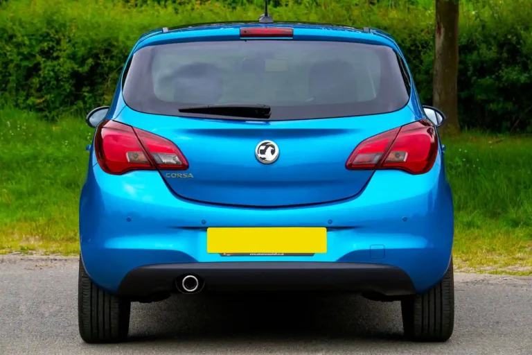 Look up car reg : comment retrouver les infos d&rsquo;un véhicule par sa plaque