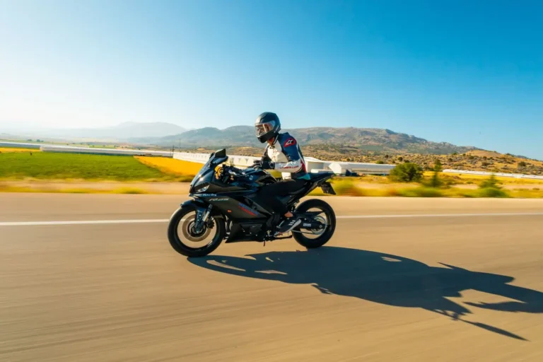 Moto sport routière : définition, usage et choix