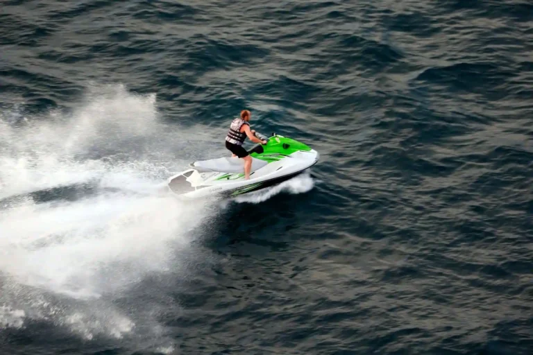 Scooter des mers : le guide complet avant de se lancer