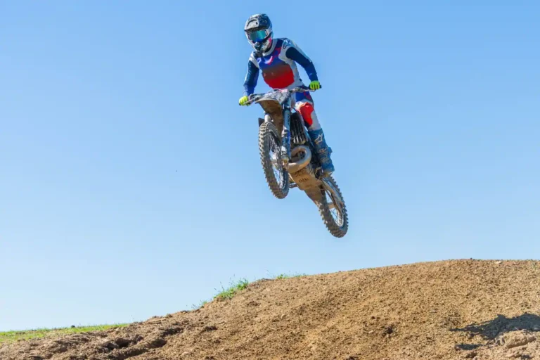 Actualité motocross : comment suivre la saison sans s&rsquo;y perdre