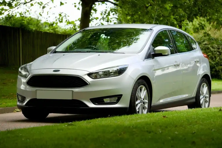Voiture compacte : définition, formats et comment bien la choisir