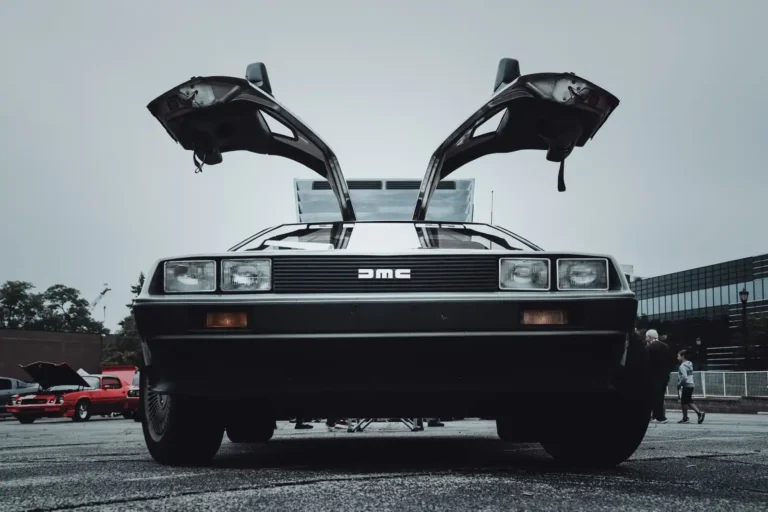 La voiture de Retour vers le futur : la DeLorean DMC-12