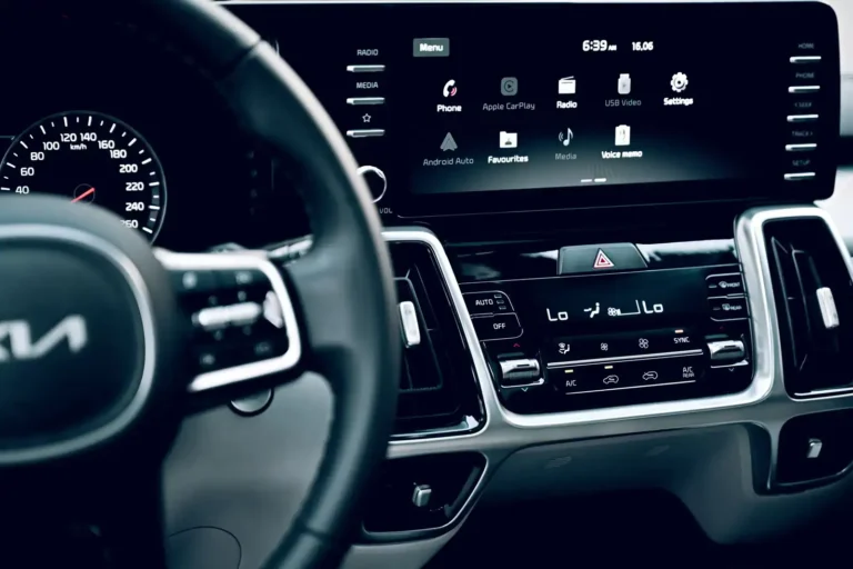 Application Android Auto : ce qui s&rsquo;affiche sur l&rsquo;écran de la voiture