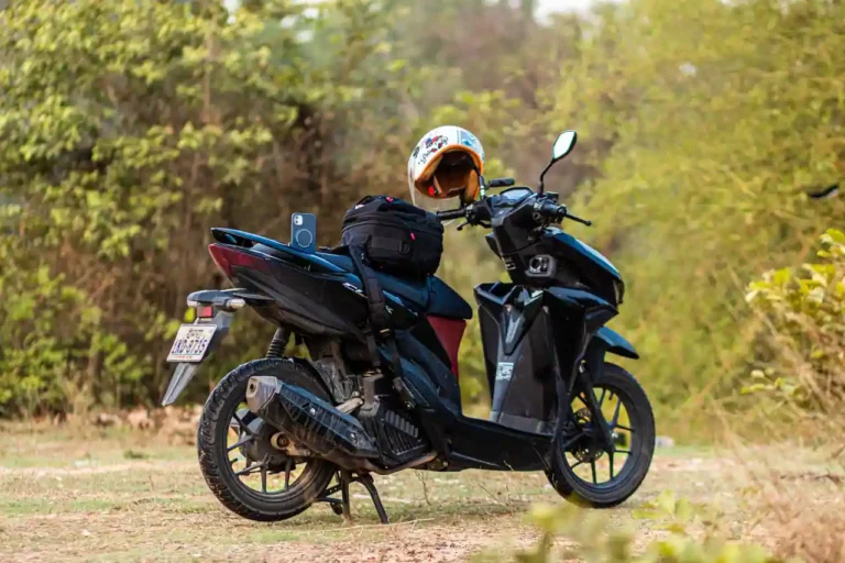 Scooter Typhoon : le Piaggio à pneus crantés et ses deux générations